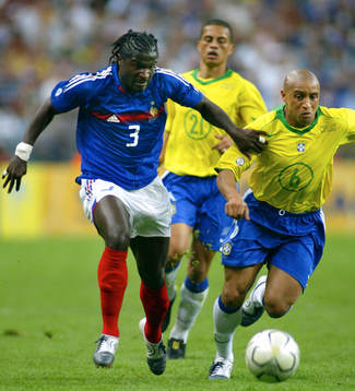 Bernard Mendy, Frankrike och Roberto Carlos, Brasilien