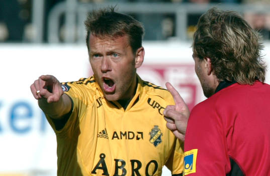 Krister Nordin, AIK, diskussion med Anders Frisk, domare