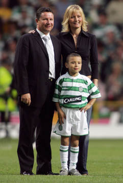 (Henrik Larssons sista match för Celtic) Madeleine Larsson