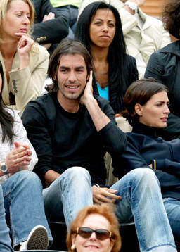 Robert Pires, Arsenal, på läktaren