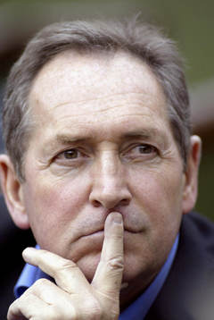 Fotboll, Gerard Houllier, fd Liverpool manager ser på
