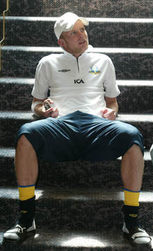 Mikael Antonsson, krasslig mittback