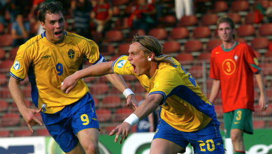 Markus Rosenberg och Johan Elmander, Sverige (Jubel)