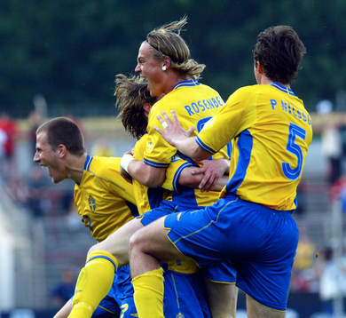 Markus Rosenberg och Johan Elmander, Sverige (Jubel)