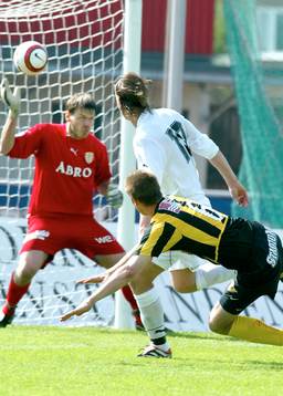 Toumas Uusimäki, Häcken och Daniel Örlund, Cafe Opera