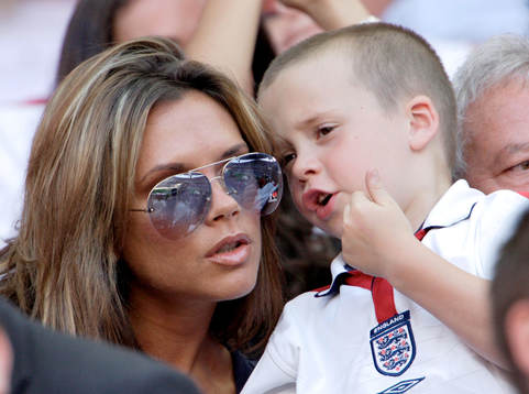 Victoria Beckham och sonen Brooklyn
