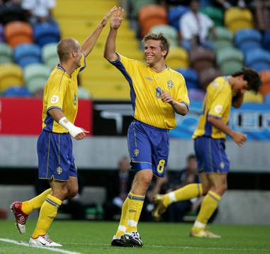 Fredrik Ljungberg och Anders Svensson, Sverige, jubel