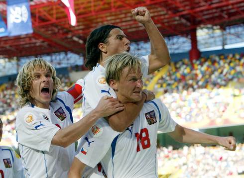 Marek Heinz,  Milan Baros och Pavel Nedved, Tjeckien. Jubel