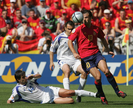 Panagiotis Fyssas, Grekland och Fernando Morientes, Spanien