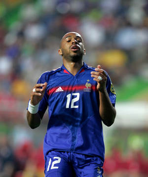 En frustrerad Thierry Henry, Frankrike