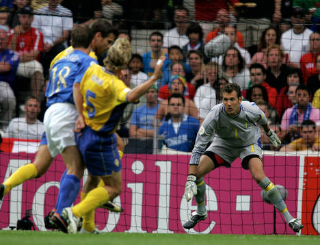 Andreas Isaksson, Sverige