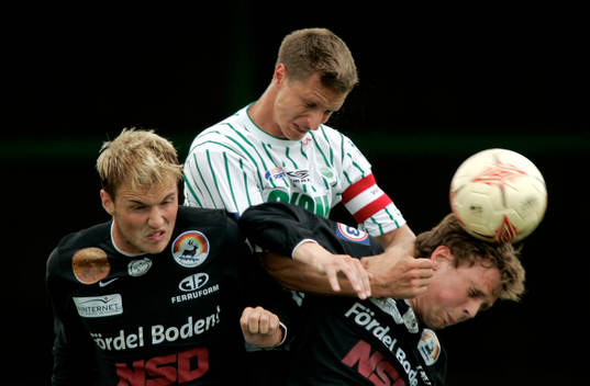 Mats HedÈn, Frölunda vinner en höjdduell mot Viktor