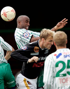 Anildo Spencer, Frölunda vinner en höjdduell mot en