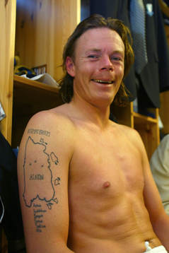 Segerskytten Andreas Yngvessons senaste tatuering