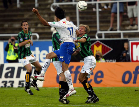 Roland Nilsson, GAIS försöker stoppa Norrköpings Renato