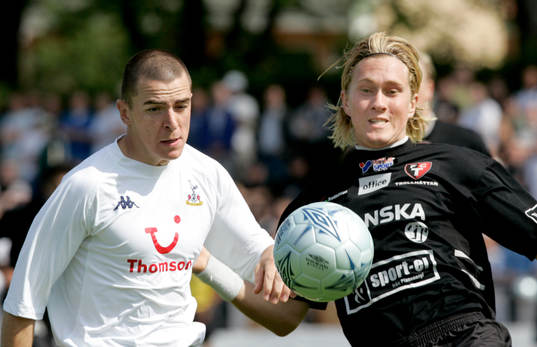 Rikard Nilsson, Trollhättan och Dean Marney, Tottenham