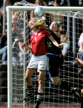 Marit F Christensen, Norge nickar in 0-1 målet bakom