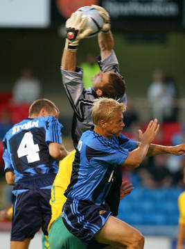 Toni Kuivasto, Djurgården och Eduardas Kurskis, målvakt,