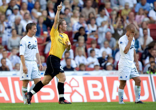 Fredrik Berglund, jubel framför Tobias Linderoth