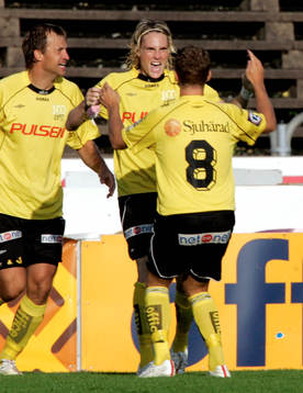 Lasse Nilsson grattas av Hasse Berggren och Samuel HolmÈn