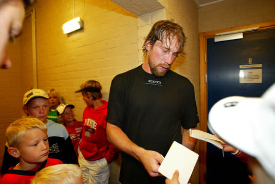Peter Forsberg på is-träning med Modo