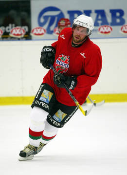 Peter Forsberg på is-träning med Modo