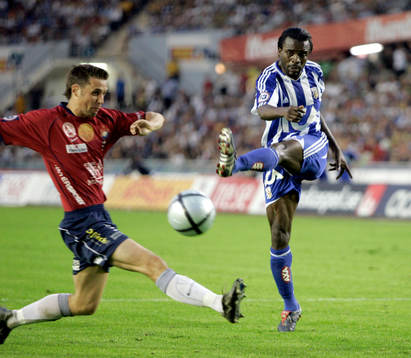 Peter Ijeh, Göteborg dundrar in 3-0 målet. Marcus Dahlin