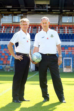 Roland Andersson och Lars Lagerbäck, förbundskapten,