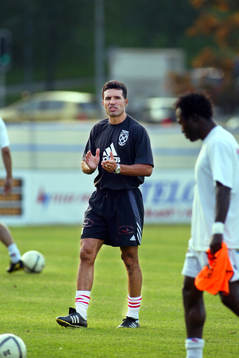 Edmond Lutaj, tränare Assyriska