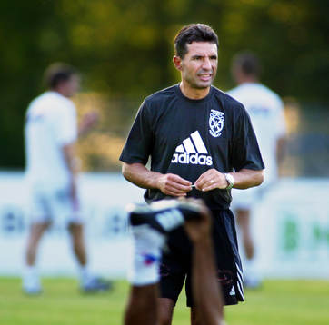 Edmond Lutaj, tränare Assyriska