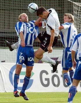 HÅKAN MILD, THOMAS ANDERSSON och FREDRIK RISP i närkamp