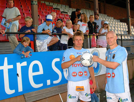 Målgörare 3 från vänster Daniel Westlin (20) med