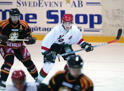Tommy Enström, Modo