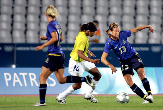 Lotta Schelin, Sverige och Tania, Brasilien