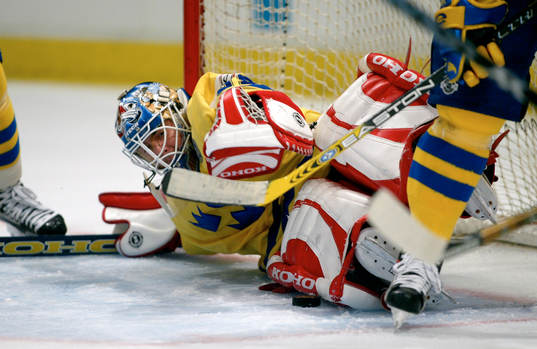 Tommy Salo, Målvakt, Sverige