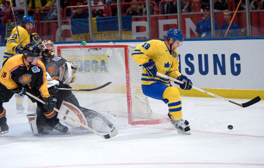 Markus Näslund och Peter Forsberg, Sverige och Olaf
