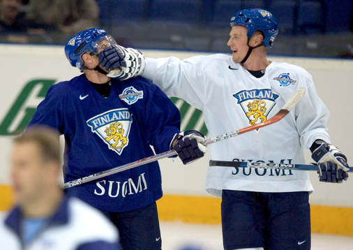Saku Koivu och Mikko Eloranta, Finland