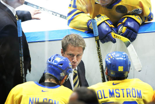 Time out, Ulf Dahlen, tränare, förklarar taktik för
