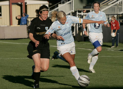 Malmö FF -  Göteborg / Landvetter.  Heidi Kackur mot
