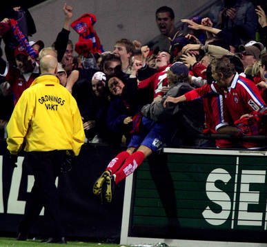 Peter Graulund, Helsingborg hoppar ut bland fansen
