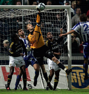 Håkan Svensson, AIK räddar trängd av George Mourad,