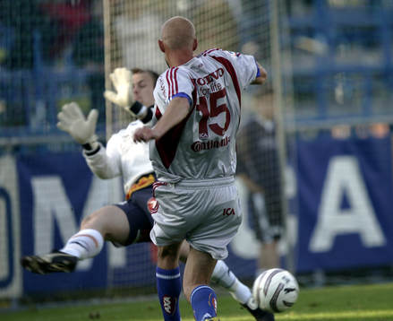Mikael Sandklef överlistar Fredrik Persson och kvitterar