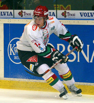 Mattias Weinhandl, Modo