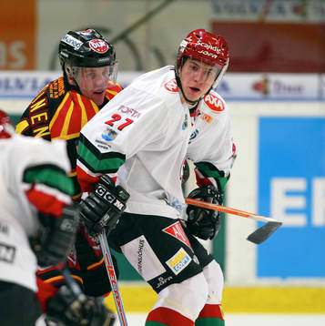 Alexander Steen, Modo