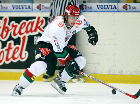 Alexander Steen, Modo