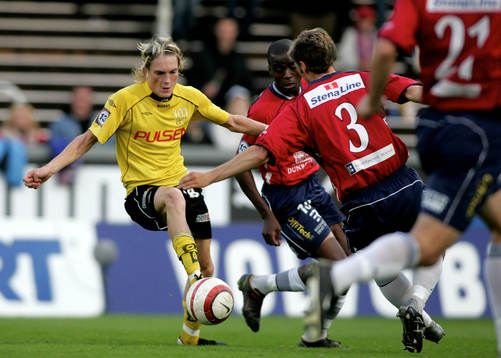 Lasse Nilsson , Elfsborg, mot Ailton José Almeida och