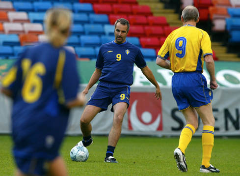 Fotboll, Sponsormatch och lagbilder