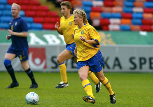Fotboll, Sponsormatch och lagbilder