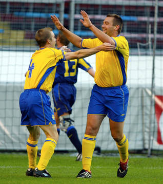 Fotboll, Sponsormatch och lagbilder