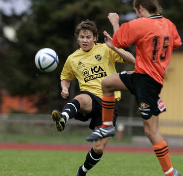 Hampus Kvist skjuter